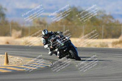 media/Jan-10-2025-CVMA Friday Practice (Fri) [[489e0da257]]/Group 4 and Trackday/Session 5 (Turn 7)/